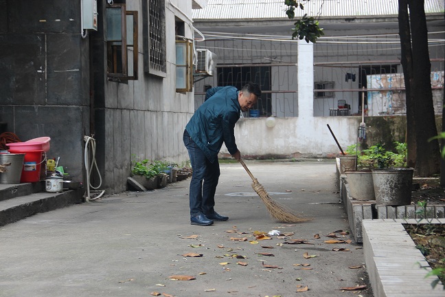 迎卫生城市复审,我们在行动(图2) 迎卫生城市复审,我们在行动(图2)
