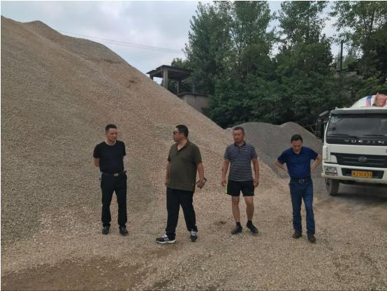 炎炎夏日送清凉 滴滴关怀暖人心(图2) 炎炎夏日送清凉 滴滴关怀暖人心(图2)