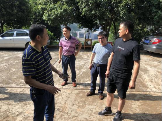 炎炎夏日送清凉 滴滴关怀暖人心(图8) 炎炎夏日送清凉 滴滴关怀暖人心(图8)