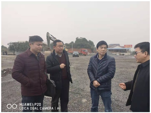 国资委领导视察四新岗沥青砼拌合站(图1) 国资委领导视察四新岗沥青砼拌合站(图1)